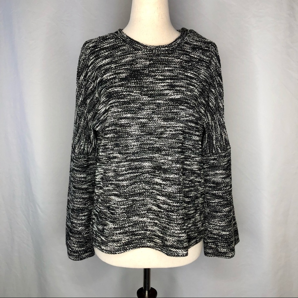 Madewell black white button shoulder crop sweater